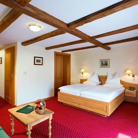 Murhof & Restaurant فندق فروهينليتين